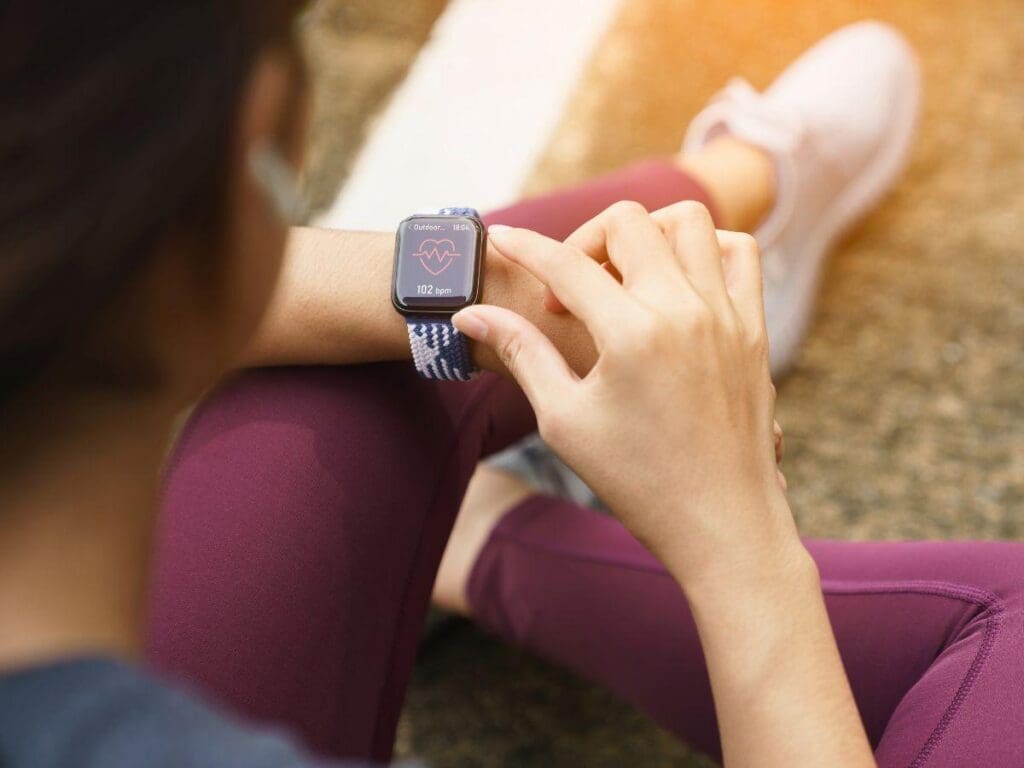 How Wearables And Digital Tools Enhance Telehealth Weight Loss Programs